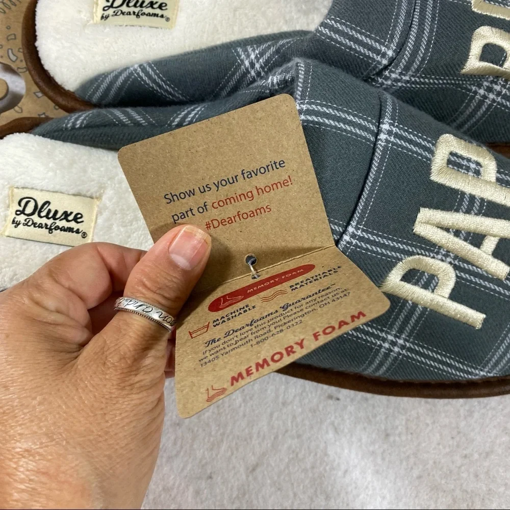 DLuxe Memory Foam Slippers Slip Ons Size Large Breathable Machine Washable Shoes